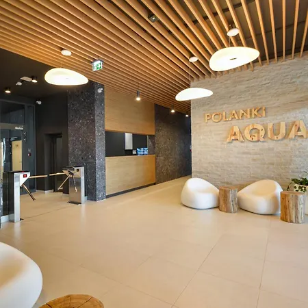 Polanki Aqua C306 Z Garazem Klif